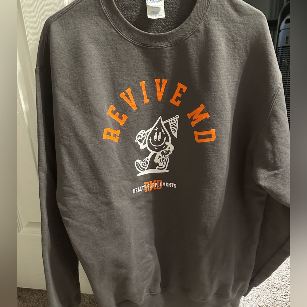 Revive MD sweatshirt size XL